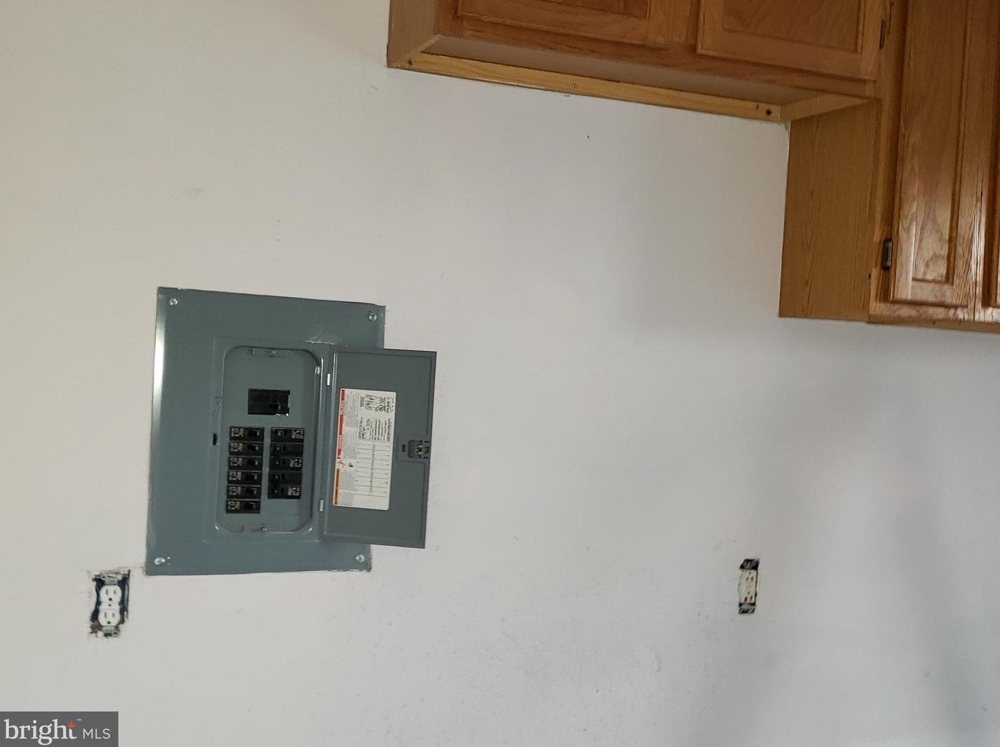 2565 Robb St, Baltimore MD 21218-5543 exterior