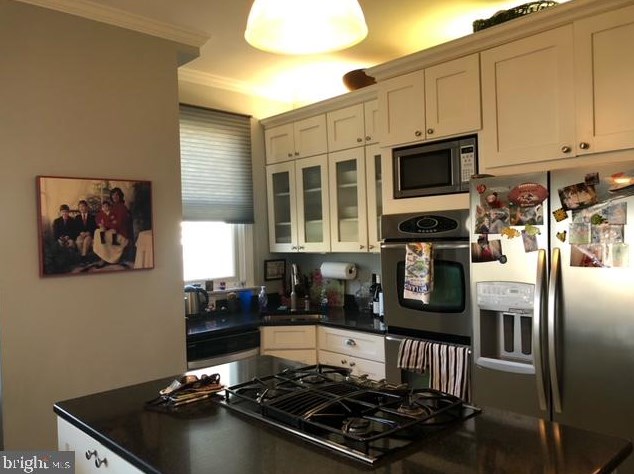 4710 Roland Ave, Baltimore MD  21210-2319 exterior