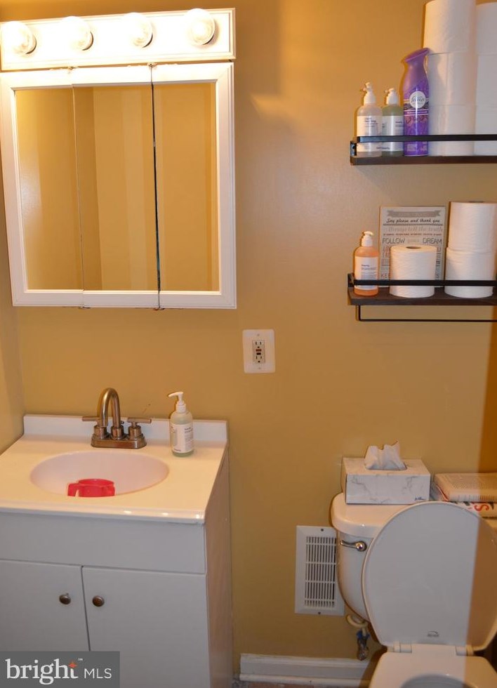 3506 Menlo Dr, Baltimore MD  21215-3678 exterior