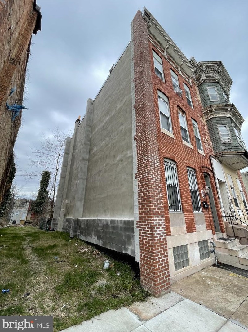 820 Fulton Ave, Baltimore, MD 21217-1425