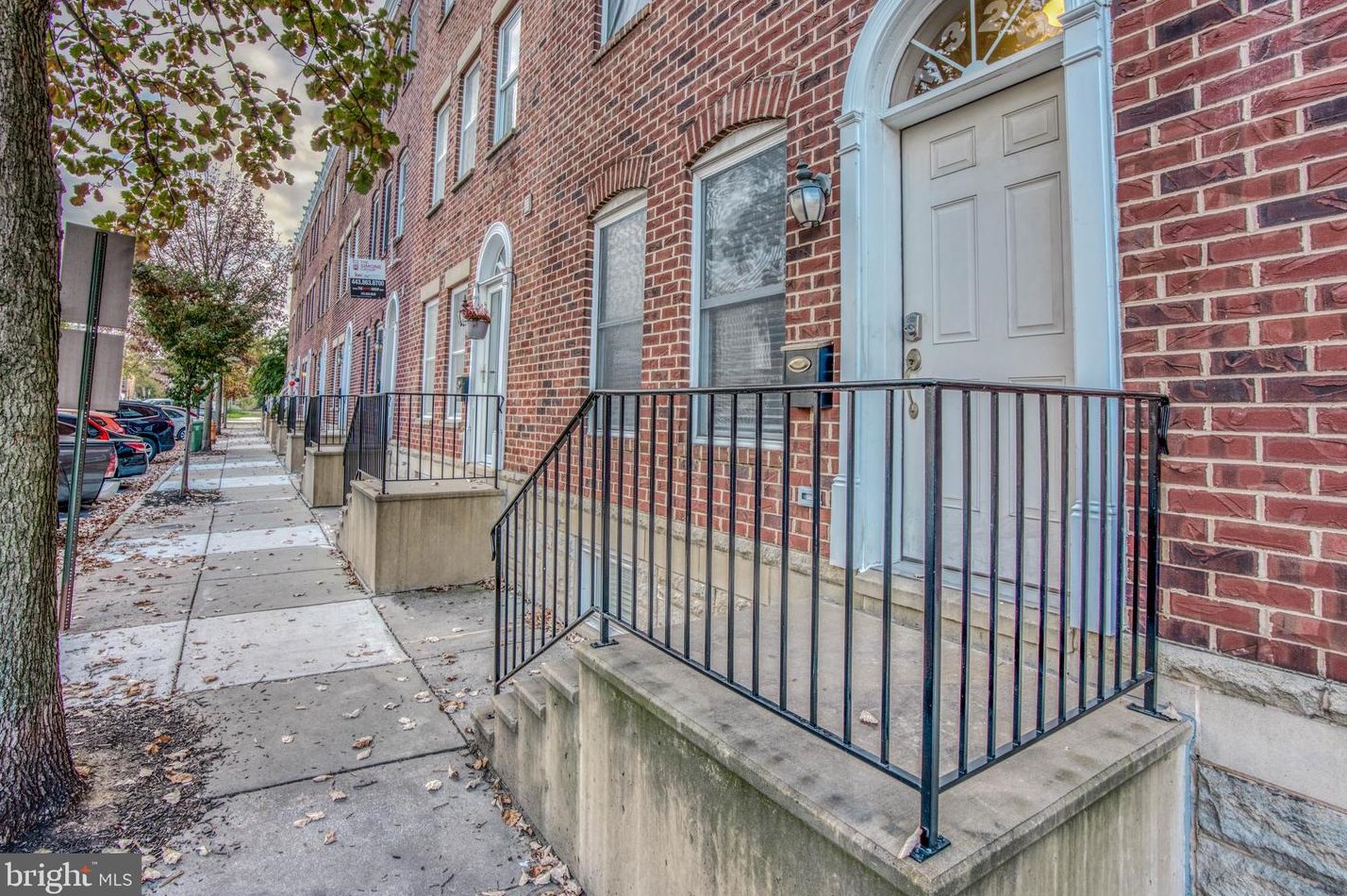 1320 Race St, Baltimore, MD 21230-3736