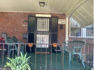 2215 Braddish Ave, Baltimore MD  21216-2916 exterior