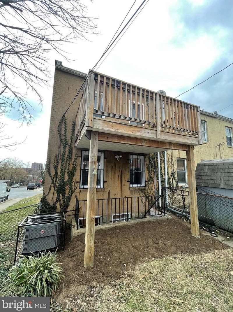 3200 Westmont Ave, Baltimore MD  21216-3833 exterior