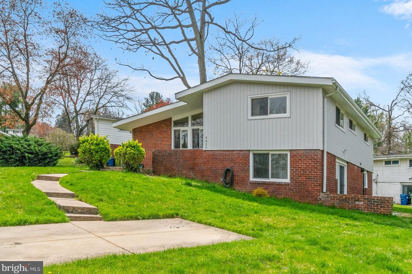 5820 Stuart Ave, Baltimore, MD 21215-4162