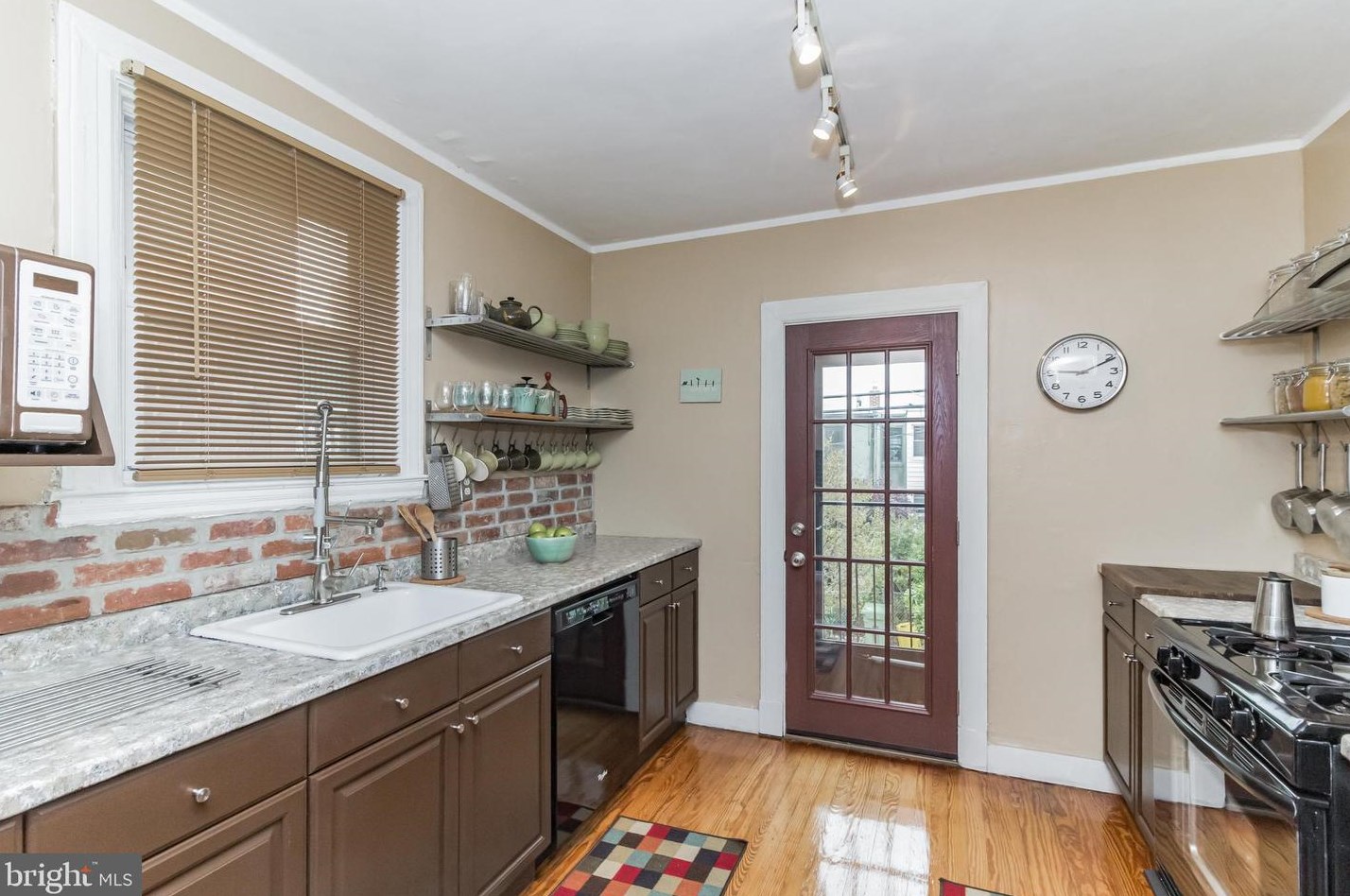 819 33 St, Baltimore MD 21211-2709 exterior