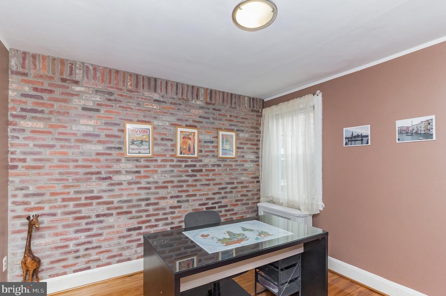 819 33 St, Baltimore MD 21211-2709 exterior