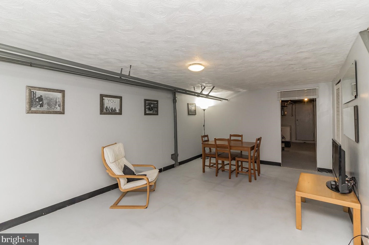 819 33 St, Baltimore MD 21211-2709 exterior