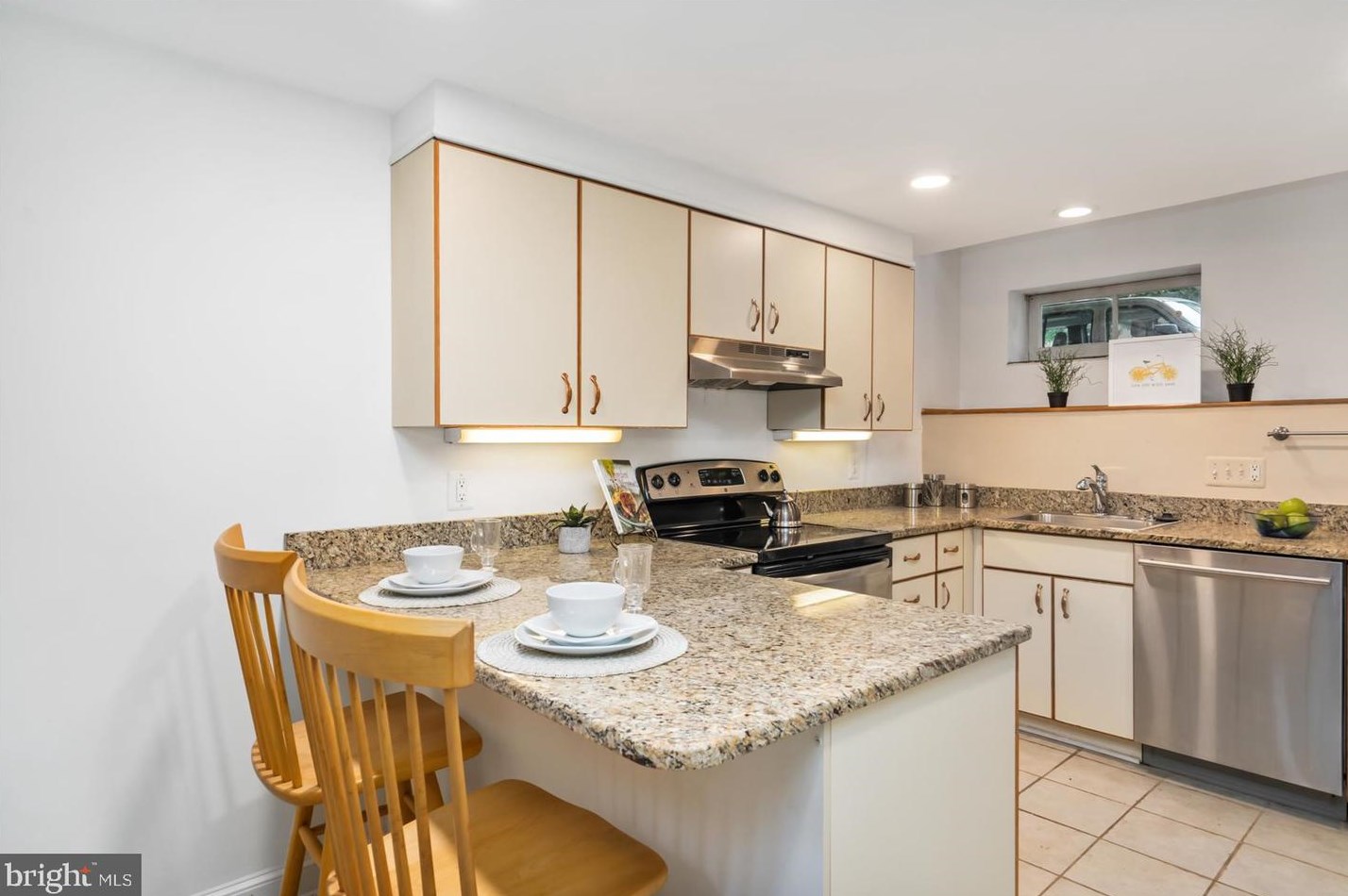 805 Charles St, Baltimore MD  21230-3904 exterior