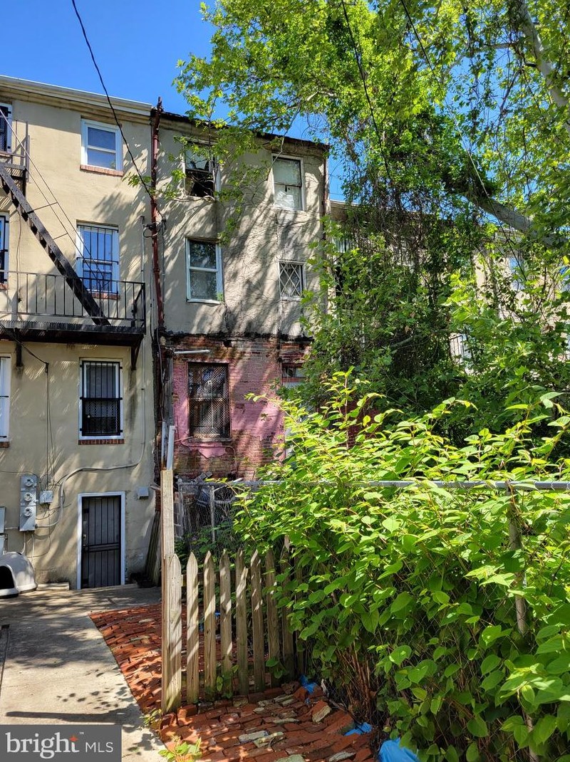 953 Bennett Pl, Baltimore, MD 21223-1312
