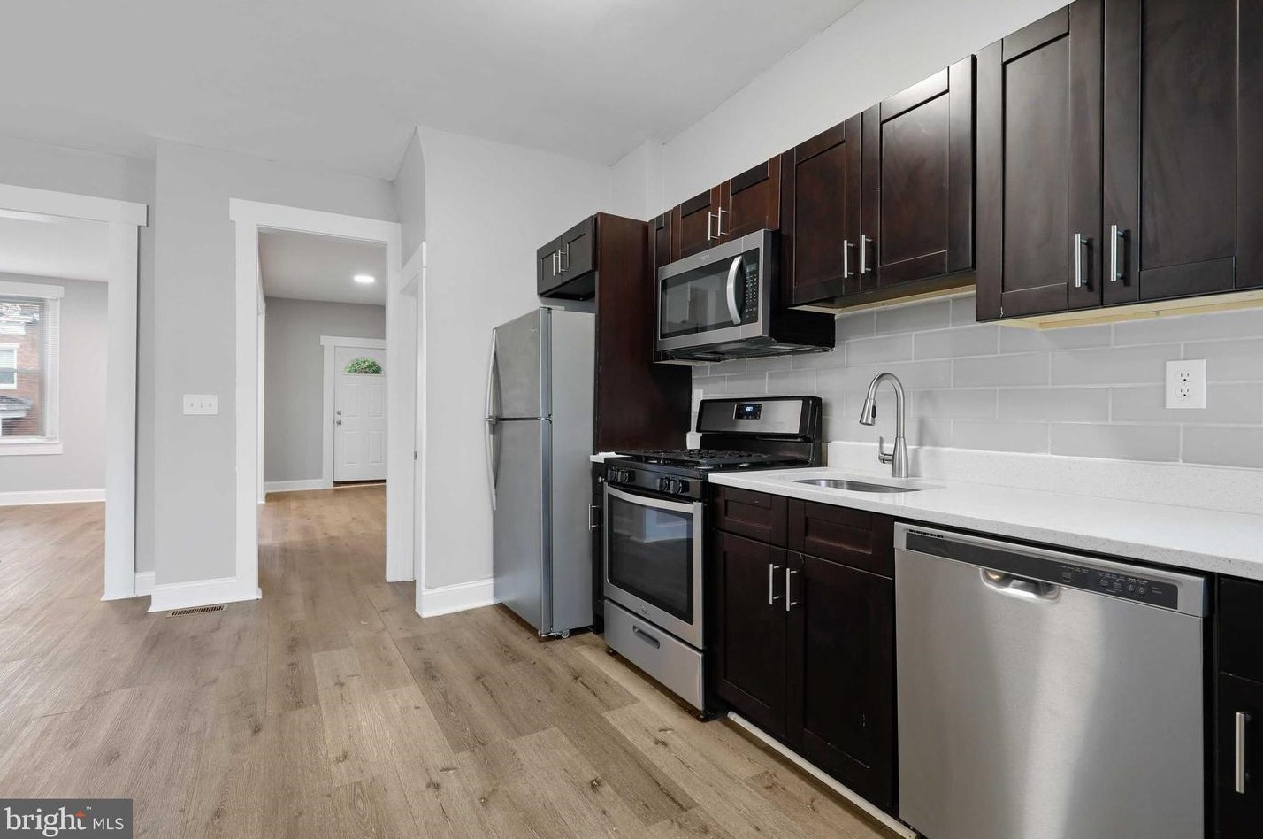 736 Linnard St, Baltimore MD  21229-2036 exterior