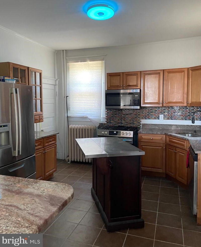 2803 Roslyn Ave, Baltimore MD  21216-1714 exterior