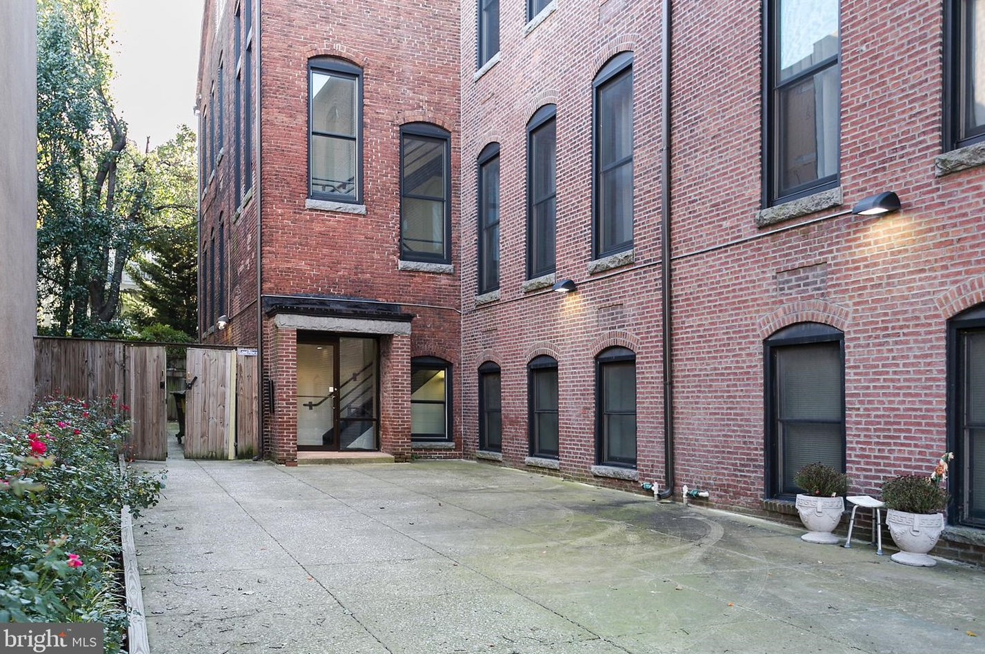 511 Bond St, Baltimore MD  21231-2821 exterior