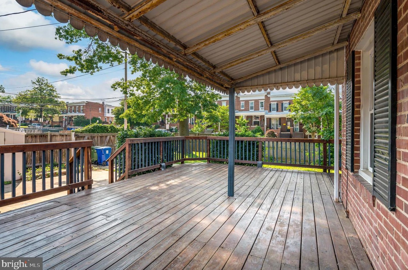 1400 Redfern Ave, Baltimore, MD 21211-1529