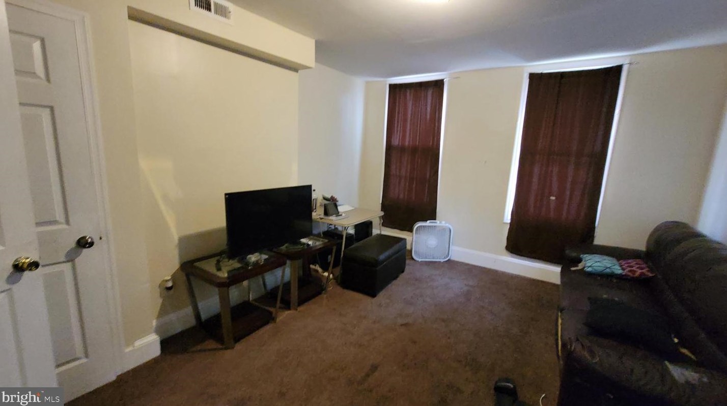 2926 Erdman Ave, Baltimore MD  21213-1140 exterior