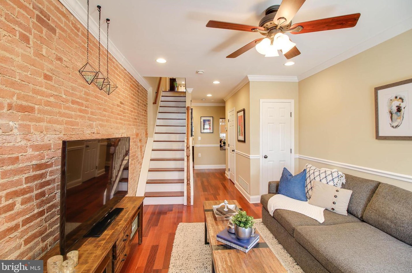 1239 Haubert St, Baltimore, MD 21230-5235