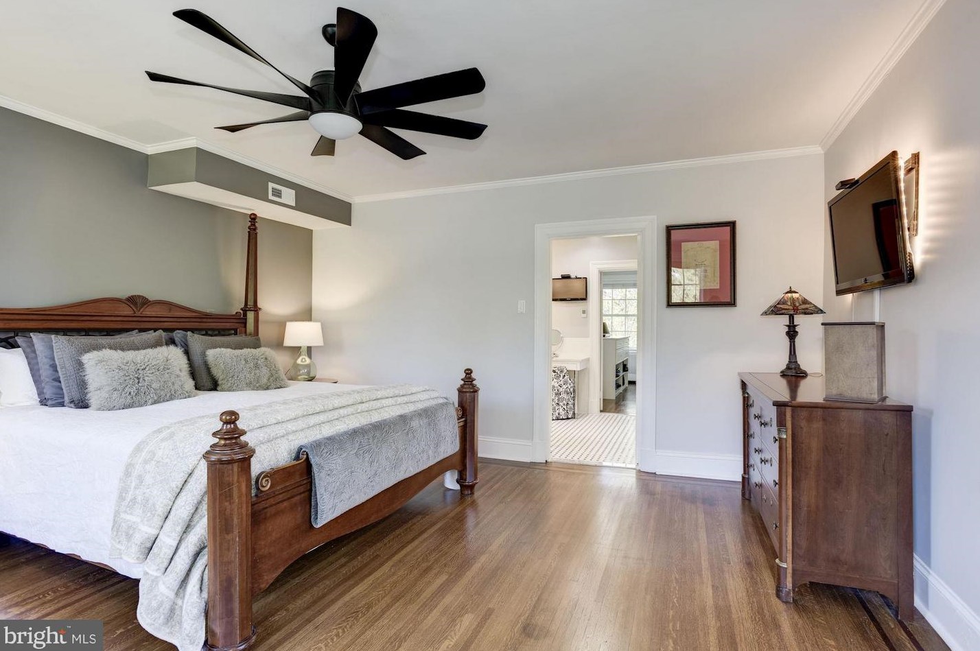 3810 Greenway, Baltimore MD  21218-1825 exterior