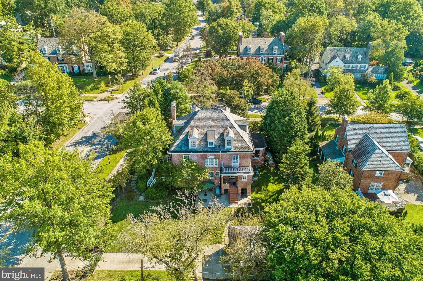 3810 Greenway, Baltimore MD  21218-1825 exterior