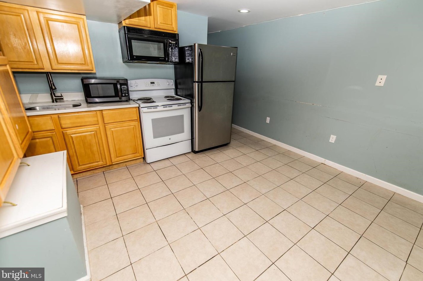 205 Pontiac Ave, Baltimore MD 21225-2236 exterior