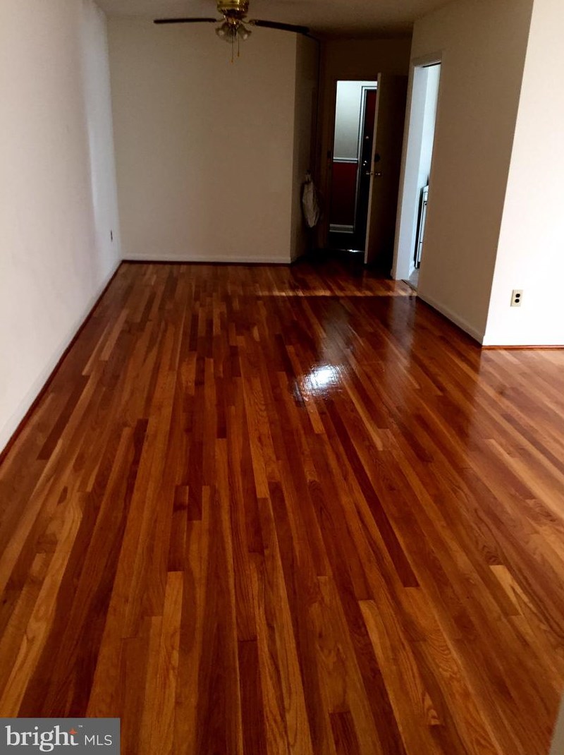 909 Cooks Ln #5b, Baltimore, MD 21229