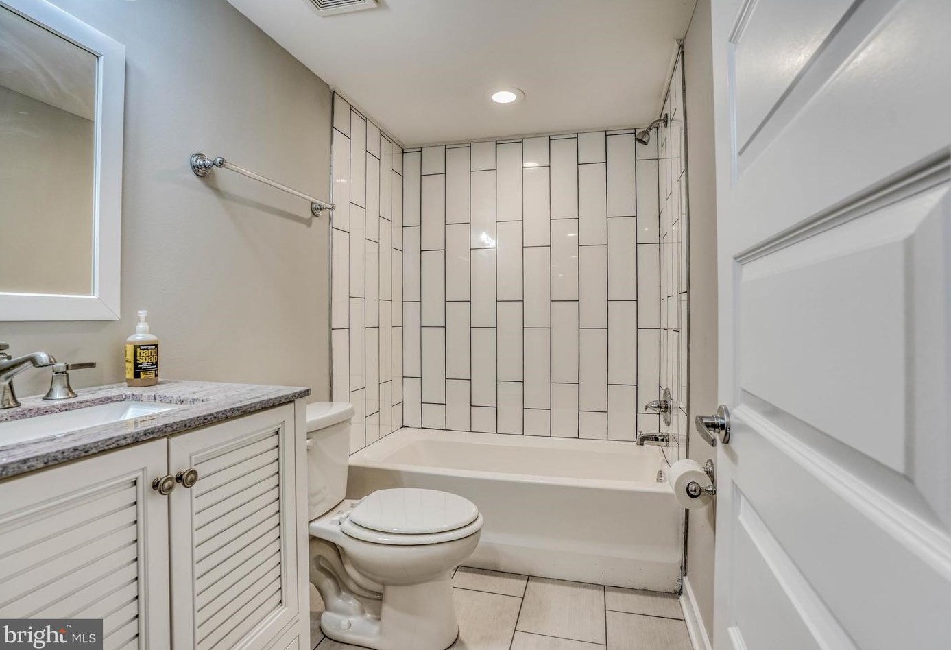 118 Decker Ave, Baltimore MD  21224-1333 exterior