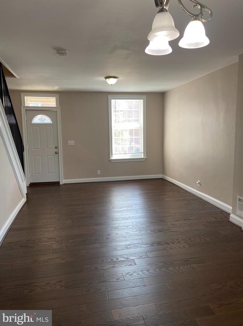 410 N Clinton St, Baltimore, MD 21224