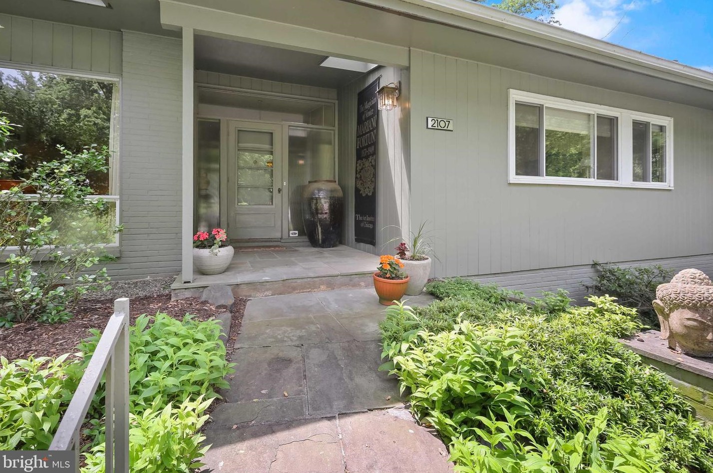 2107 Northcliff Dr, Baltimore, MD 21209-3544