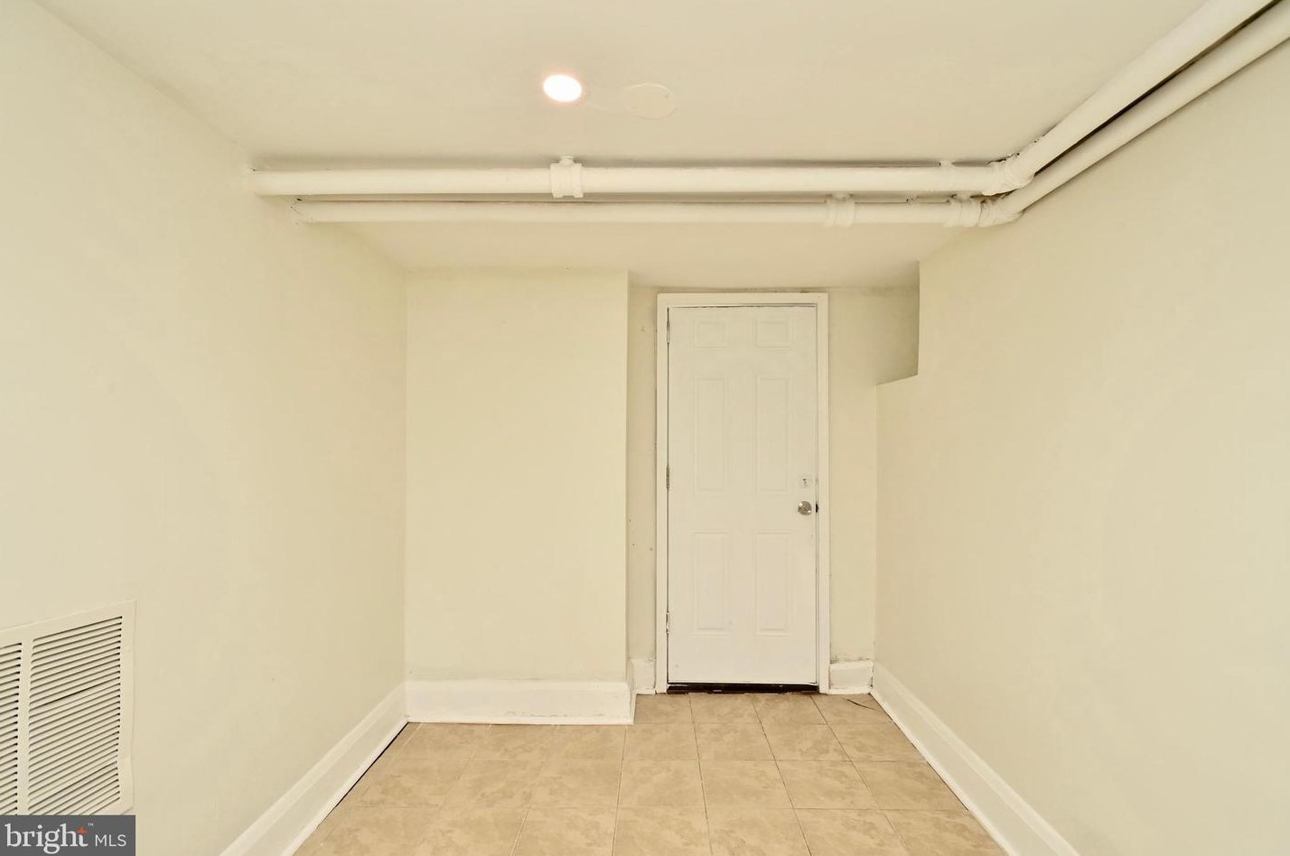 616 Woodington Rd, Baltimore MD  21229-1837 exterior