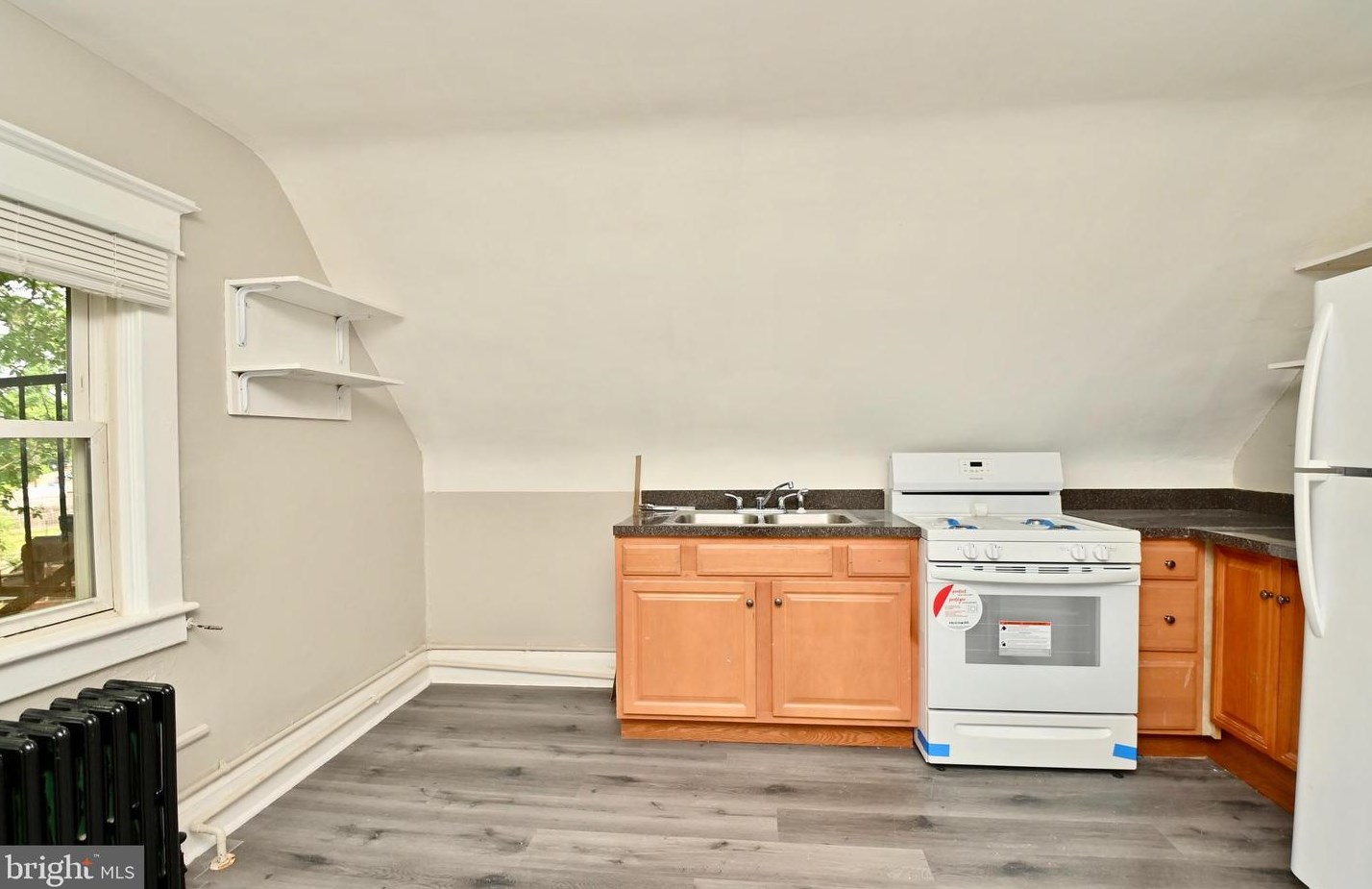 616 Woodington Rd, Baltimore MD  21229-1837 exterior