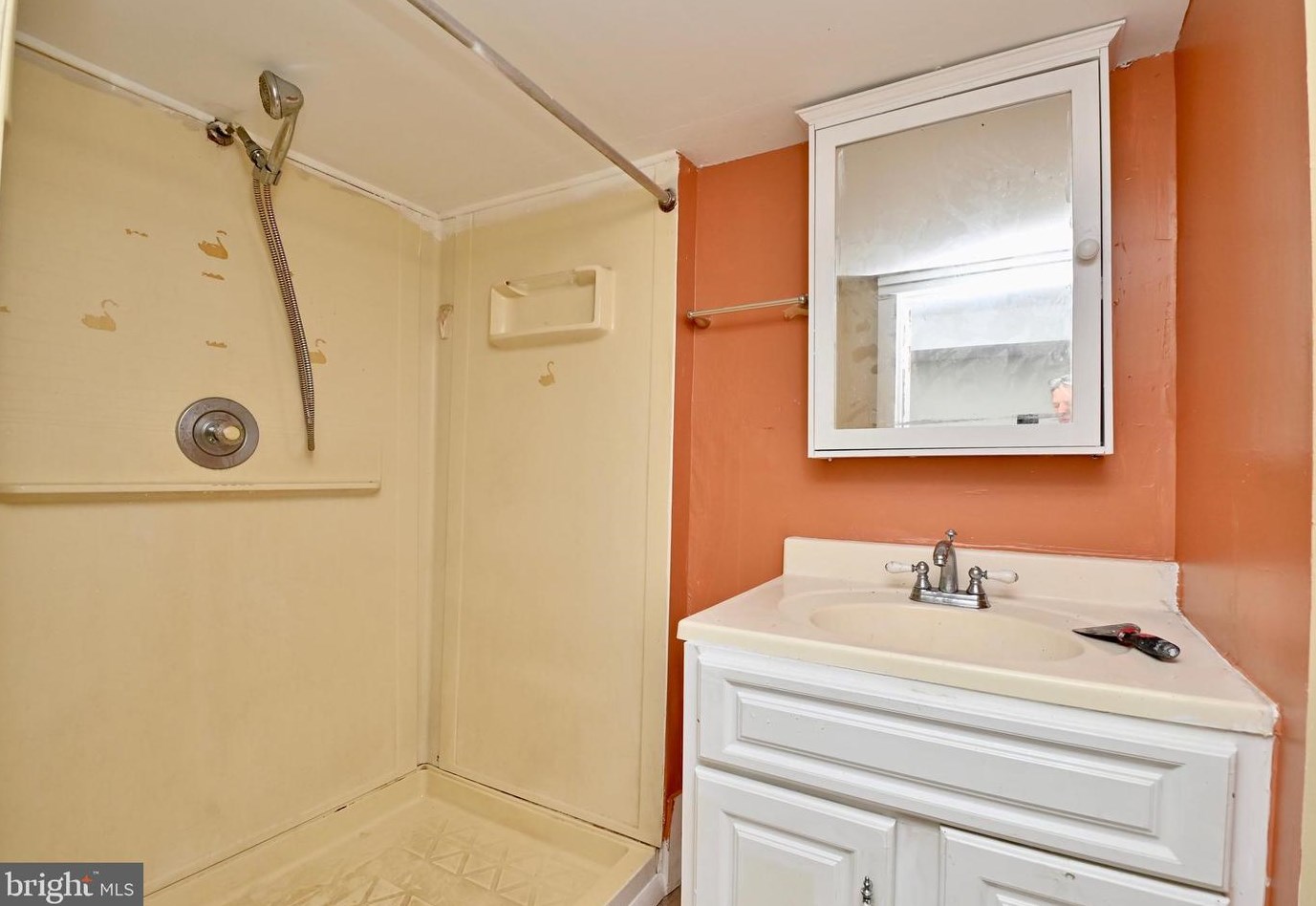 616 Woodington Rd, Baltimore MD  21229-1837 exterior