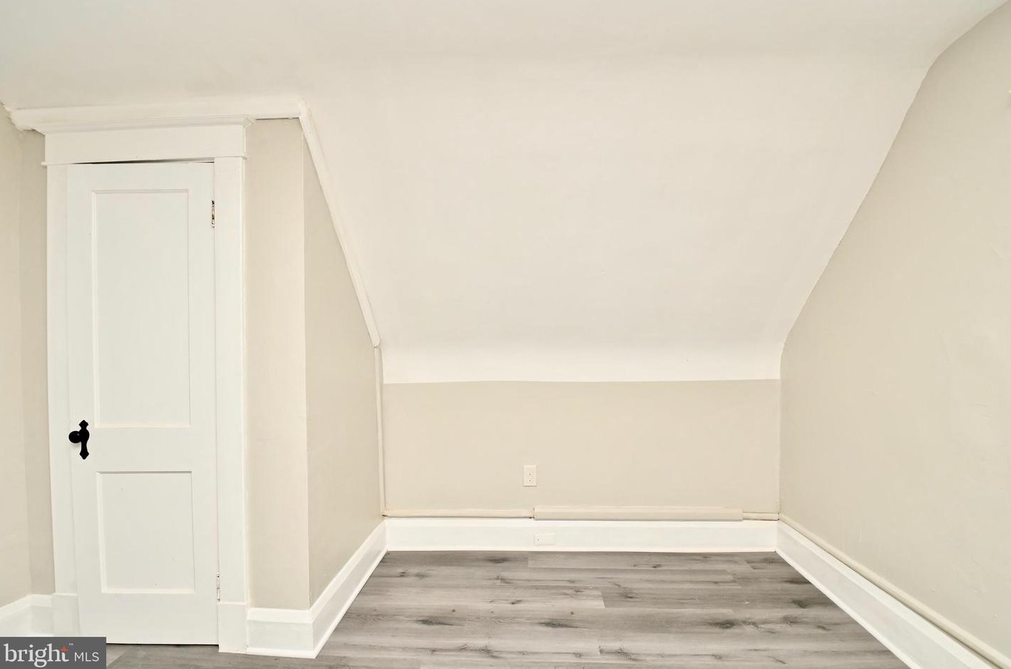 616 Woodington Rd, Baltimore MD  21229-1837 exterior