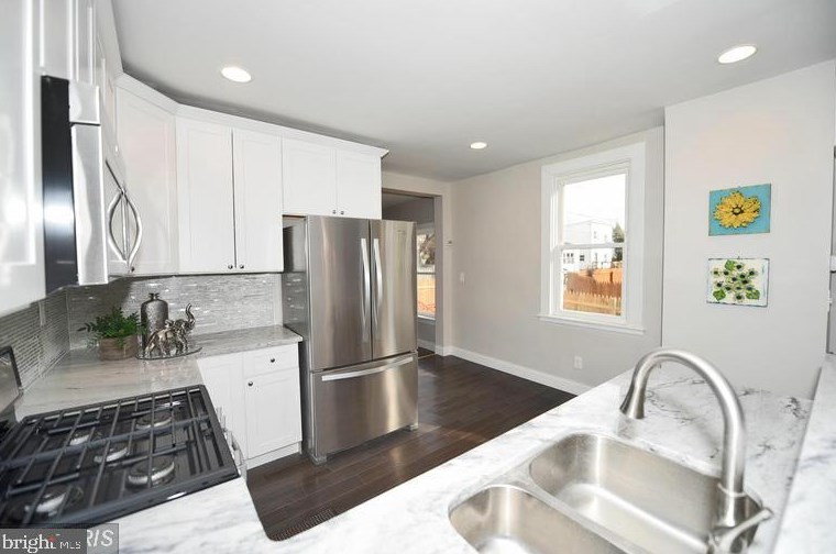 424 Hutchins Ave, Baltimore, MD 21212-3009