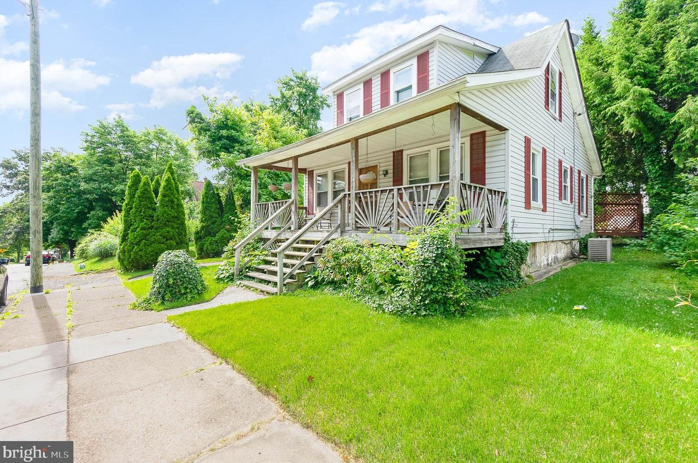 2605 Southern Ave, Baltimore, MD 21214-2854