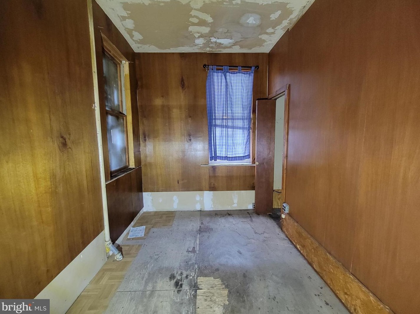 402 Gold St, Baltimore MD  21217-3524 exterior