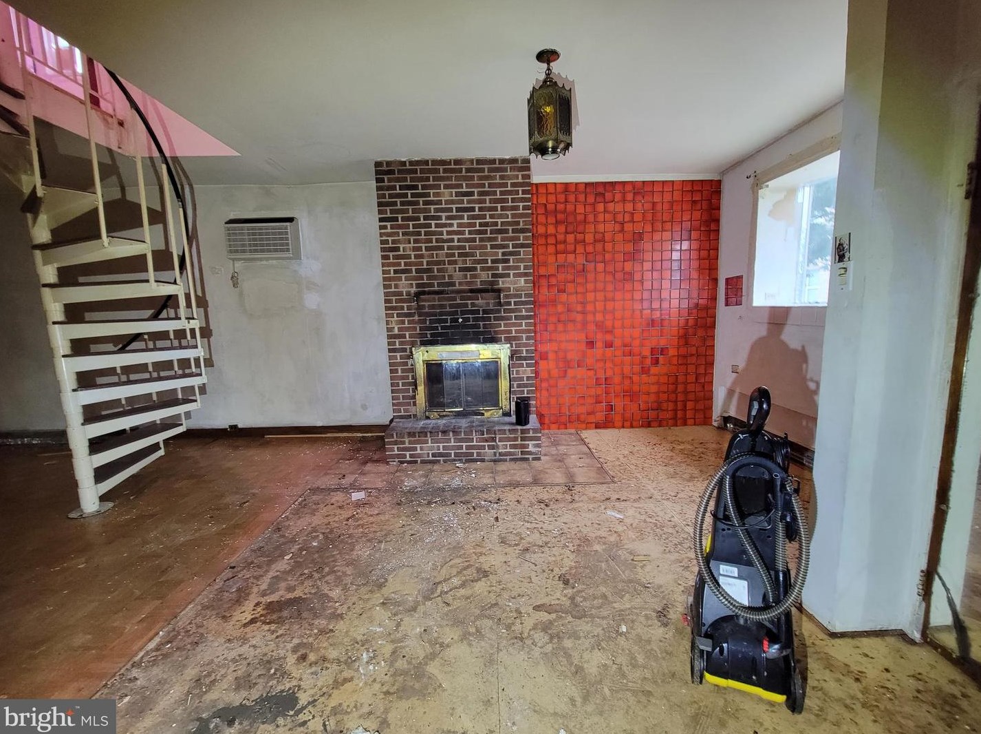 402 Gold St, Baltimore MD  21217-3524 exterior