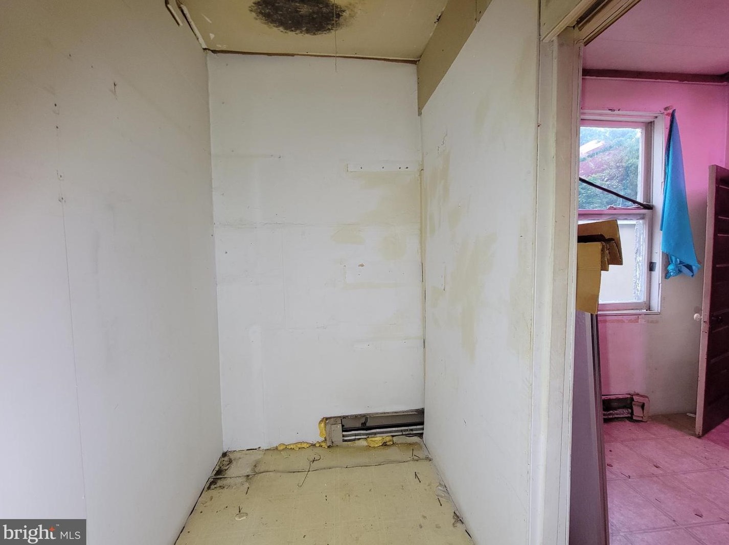 402 Gold St, Baltimore MD  21217-3524 exterior