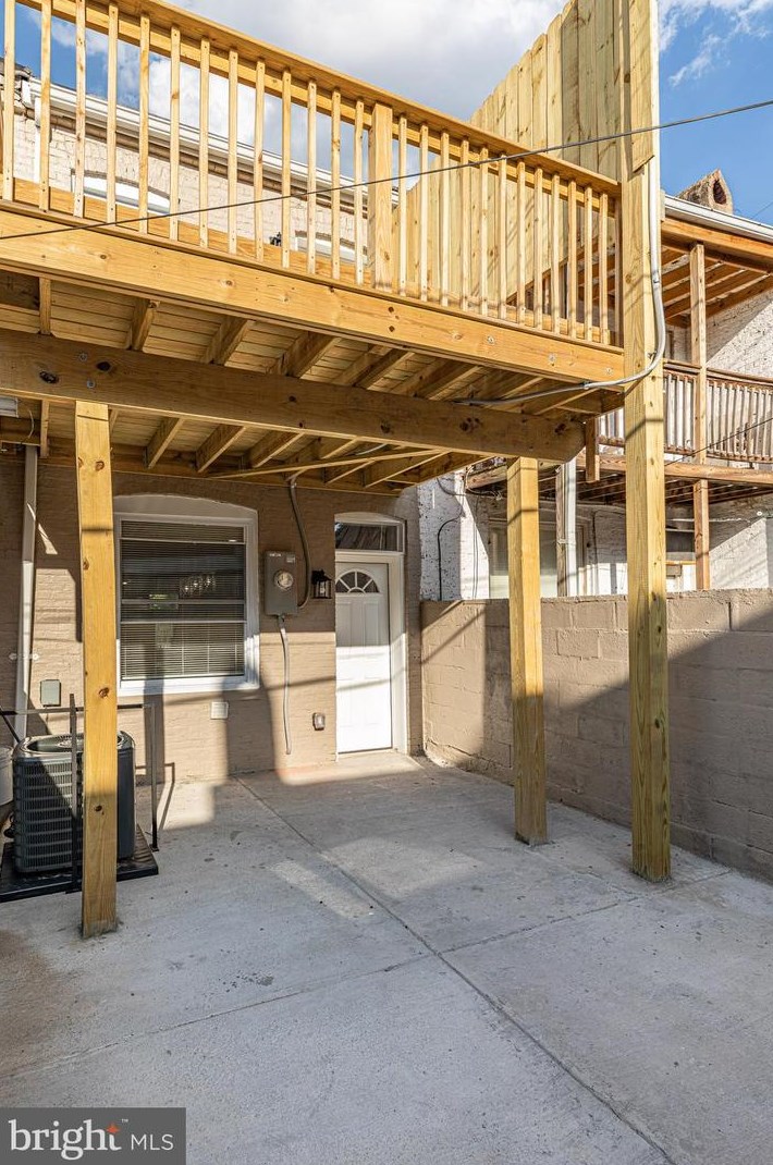 704 Collington Ave, Baltimore MD  21205-2311 exterior
