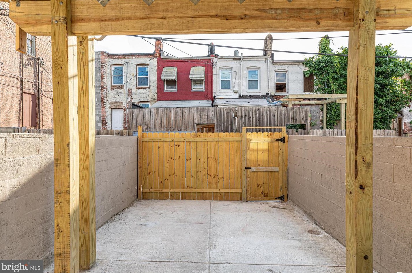 704 Collington Ave, Baltimore MD  21205-2311 exterior