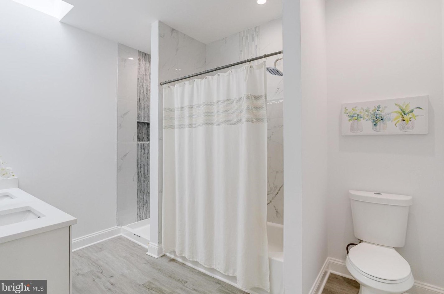 2114 Druid Hill Ave, Baltimore MD 21217-3520 exterior