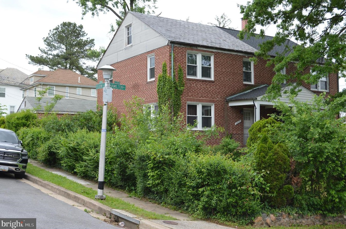 2212 Hamilton Ave, Baltimore MD  21206-3640 exterior