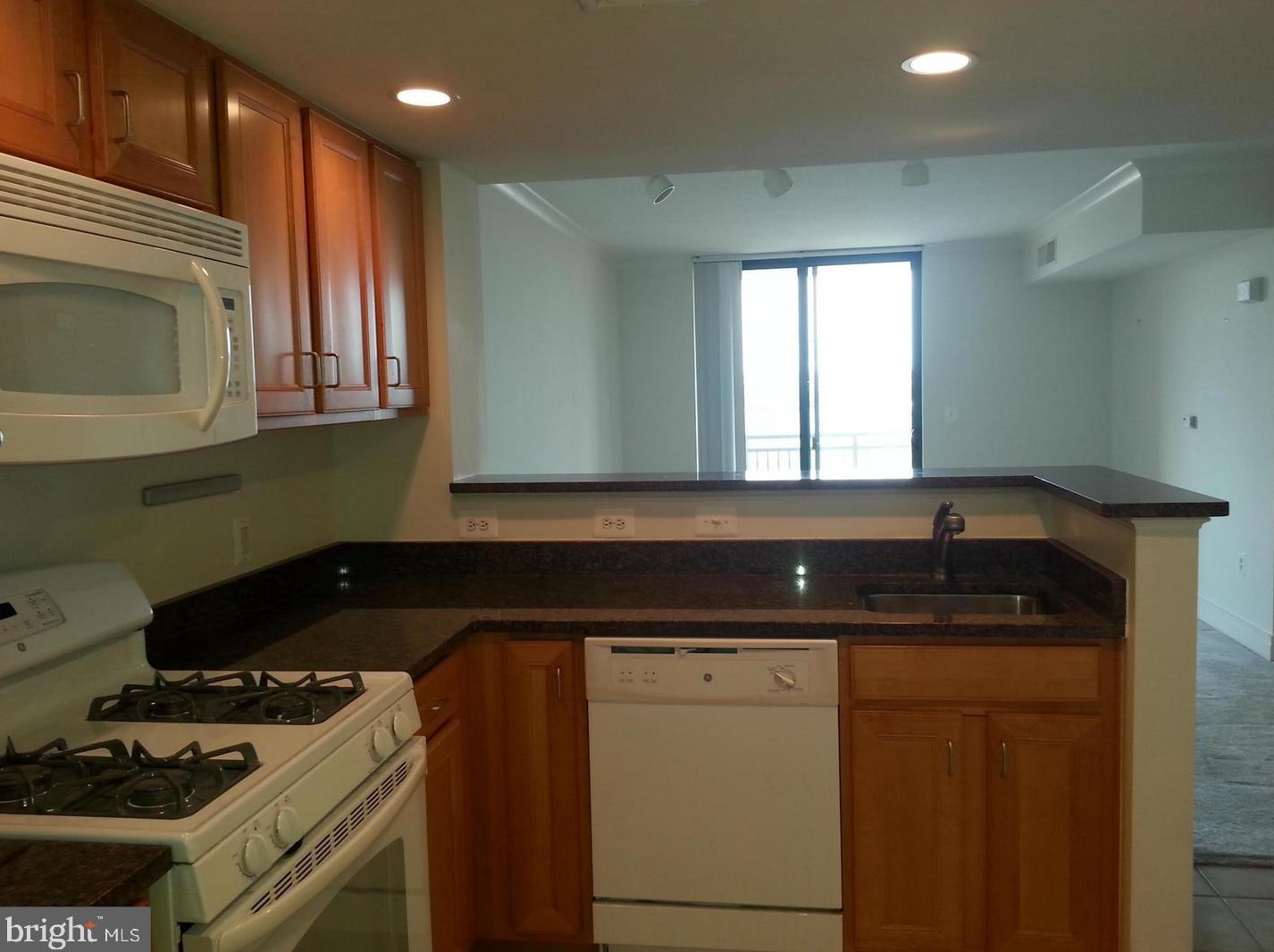 414 Water St Apt 2011, Baltimore, MD 21202