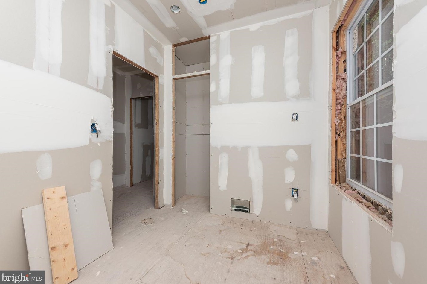 2215 Aiken St, Baltimore MD 21213-2202 exterior