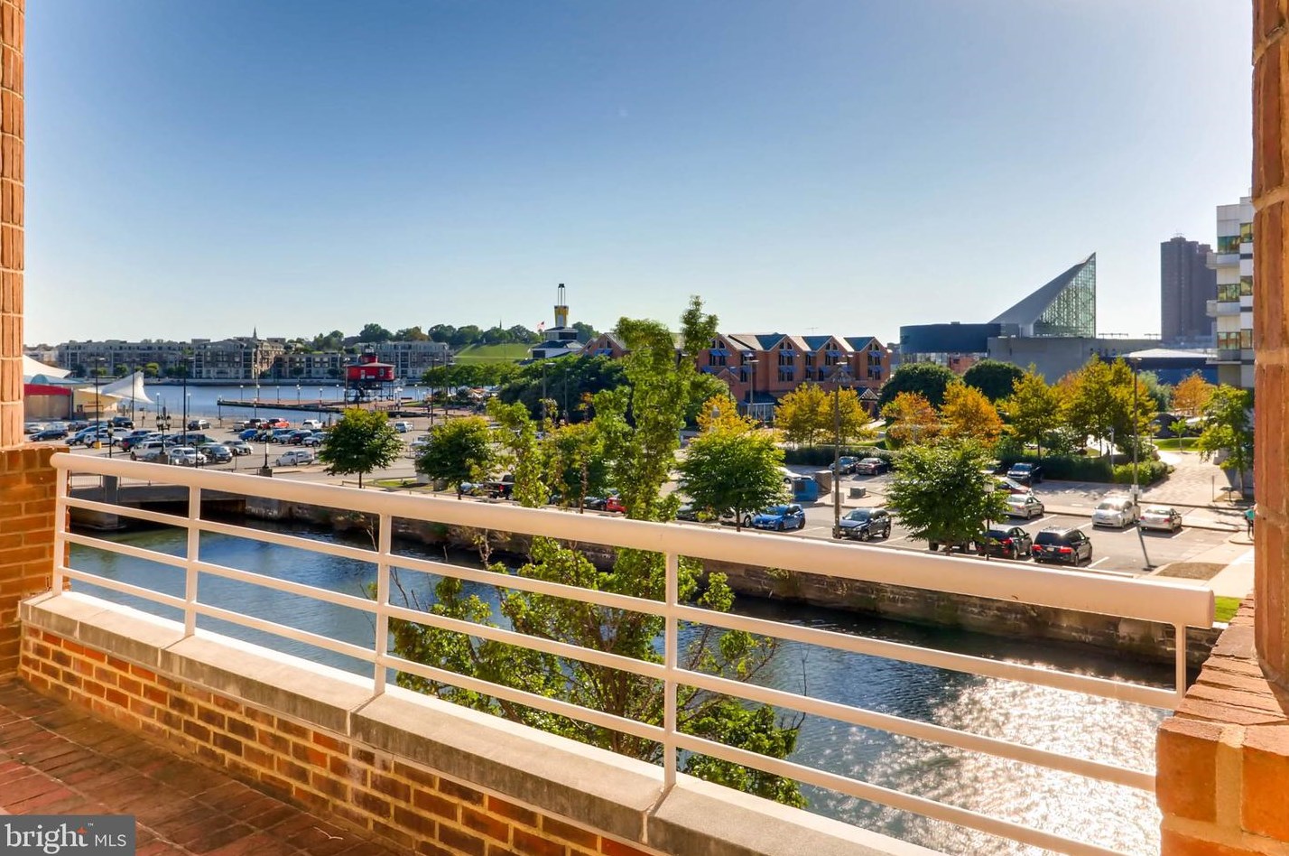 250 President St, Baltimore MD  21202-4436 exterior