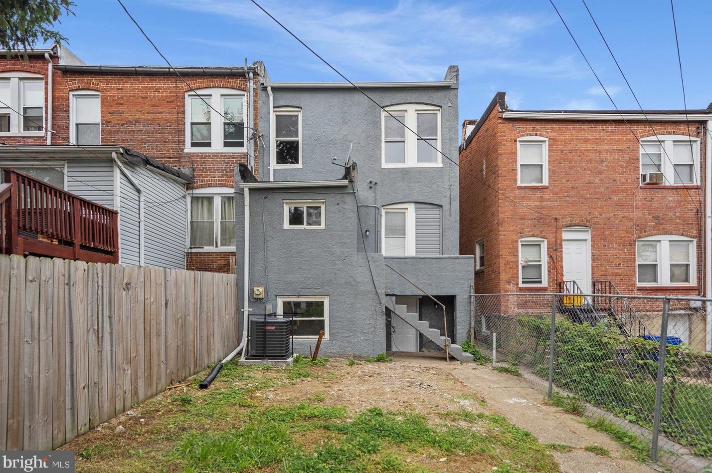 775 Linnard St, Baltimore MD  21229-2037 exterior
