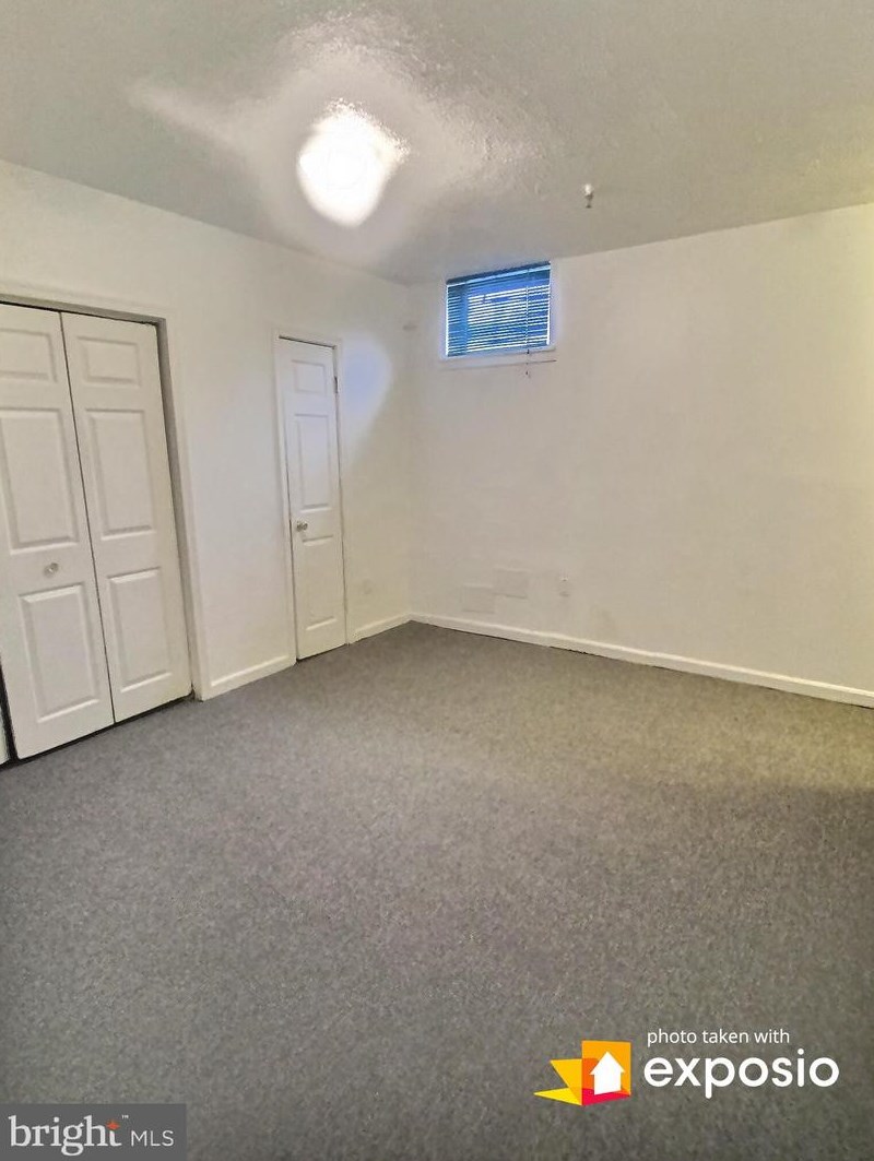 204 Rock Glen Rd, Baltimore MD  21229-3249 exterior