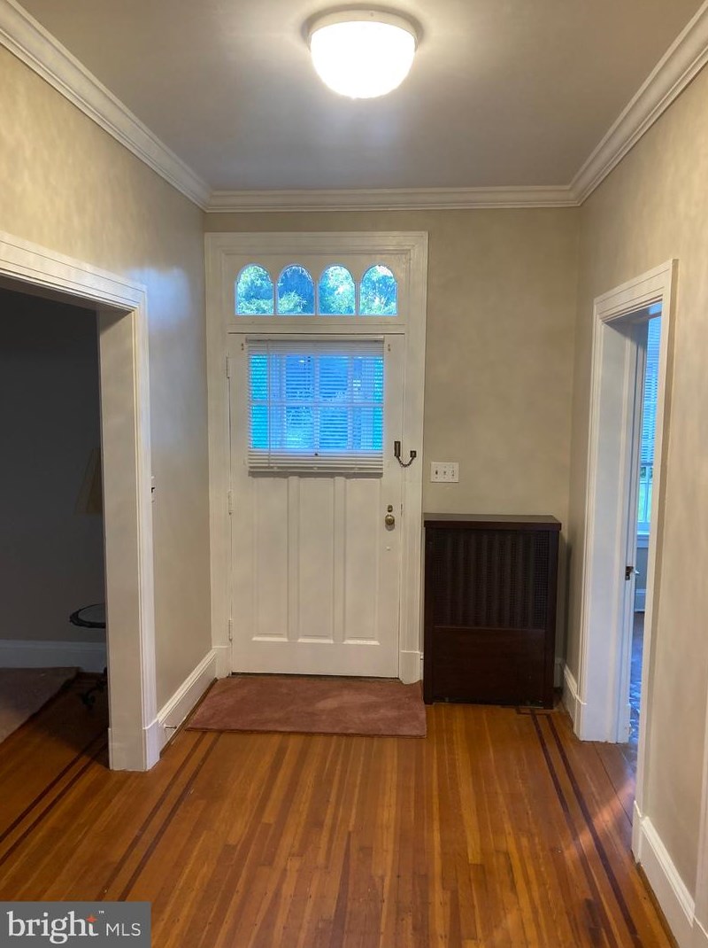 512 Chapel Gate Ln, Baltimore MD  21229-2461 exterior