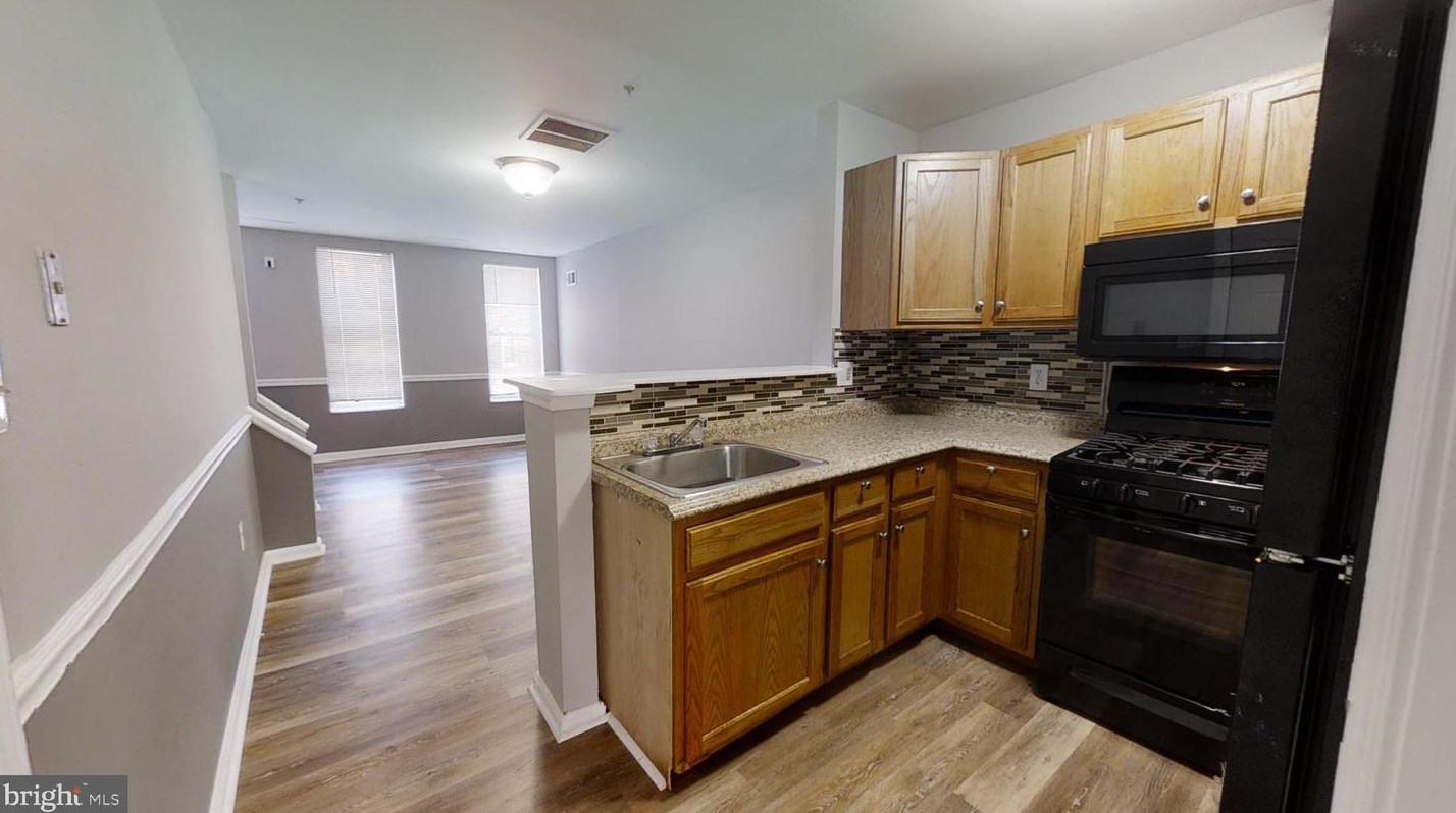 1020 Carey St, Baltimore MD 21223-2621 exterior