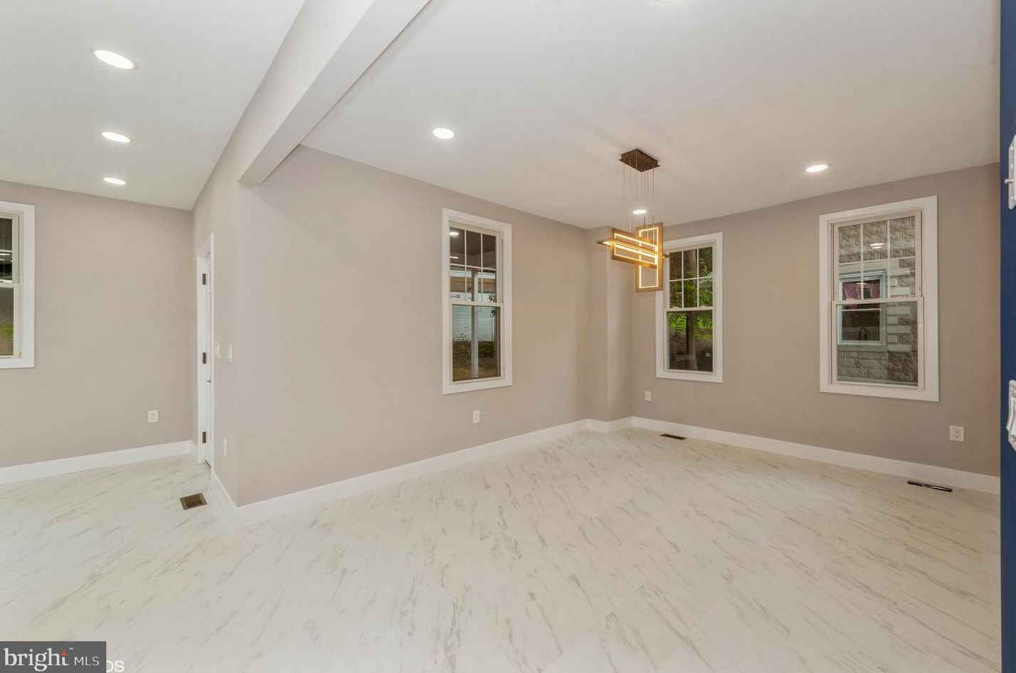 6204 Everall Ave, Baltimore MD  21206-1903 exterior