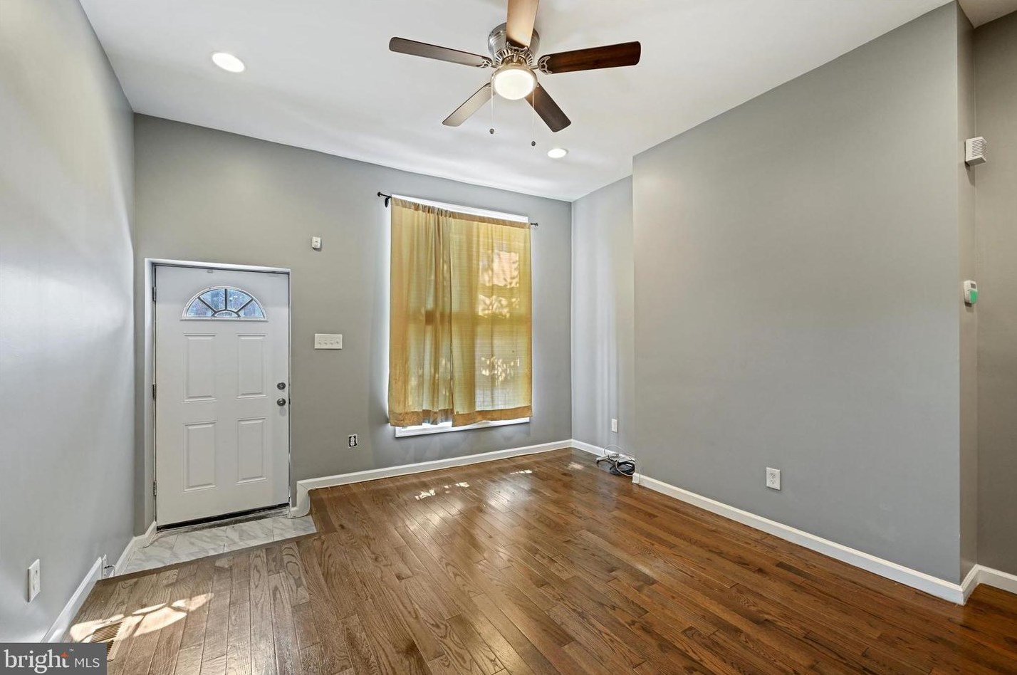 2468 Greenmount Ave, Baltimore MD  21218-5331 exterior