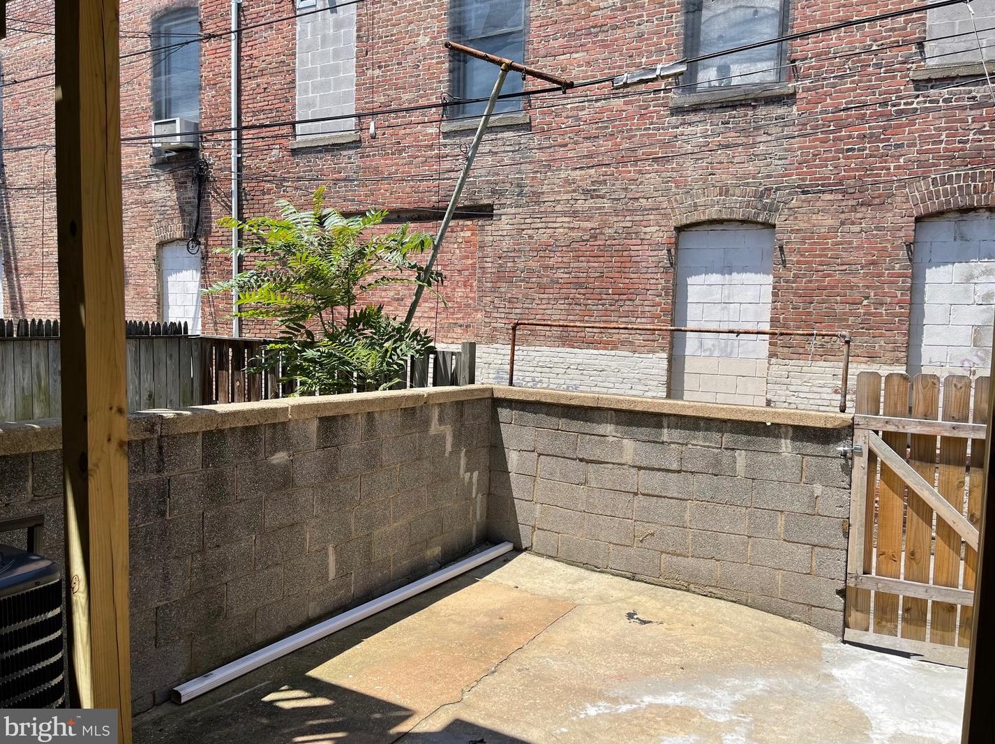 1264 Glyndon Ave, Baltimore MD  21223-3611 exterior