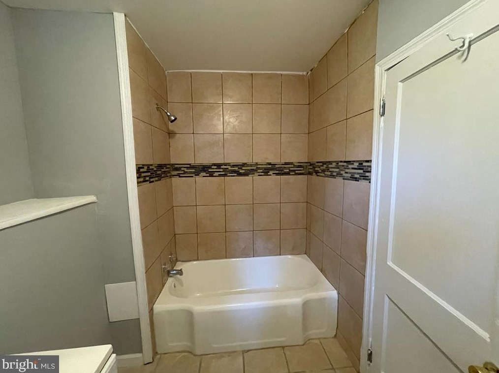 2043 Braddish Ave, Baltimore MD  21216-3125 exterior